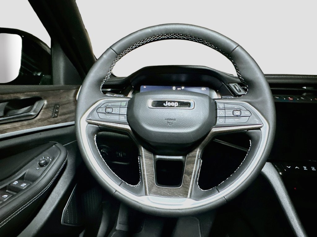 New 2027 Jeep Grand Cherokee Limited AWD/4WD image 7