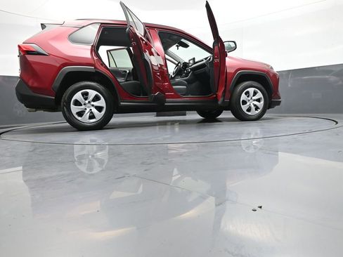 Used 2020 Toyota RAV4 LE AWD/4WD image 47