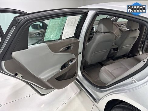 Used 2018 Chevrolet Malibu Premier image 21