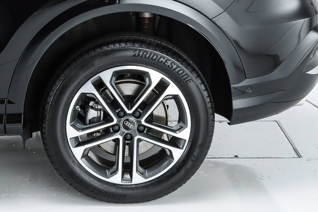 Used 2025 Audi Q5 Premium AWD/4WD image 52