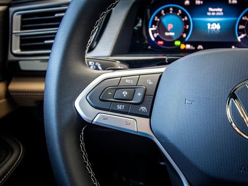 New 2026 Volkswagen Atlas Cross Sport SE image 31