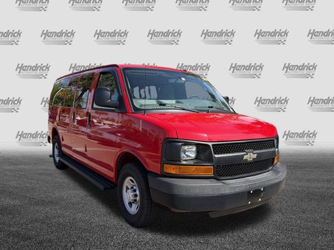 Used 2015 Chevrolet Express 3500 LS image 2
