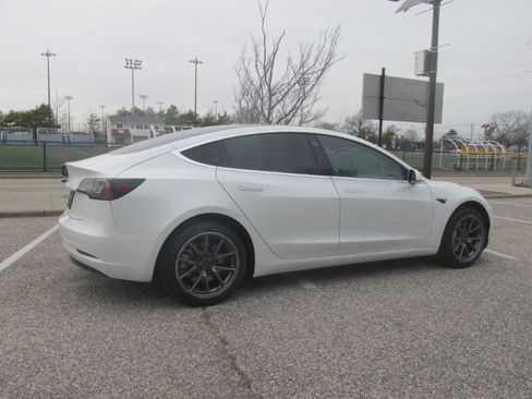 Used 2020 Tesla Model 3 image 22
