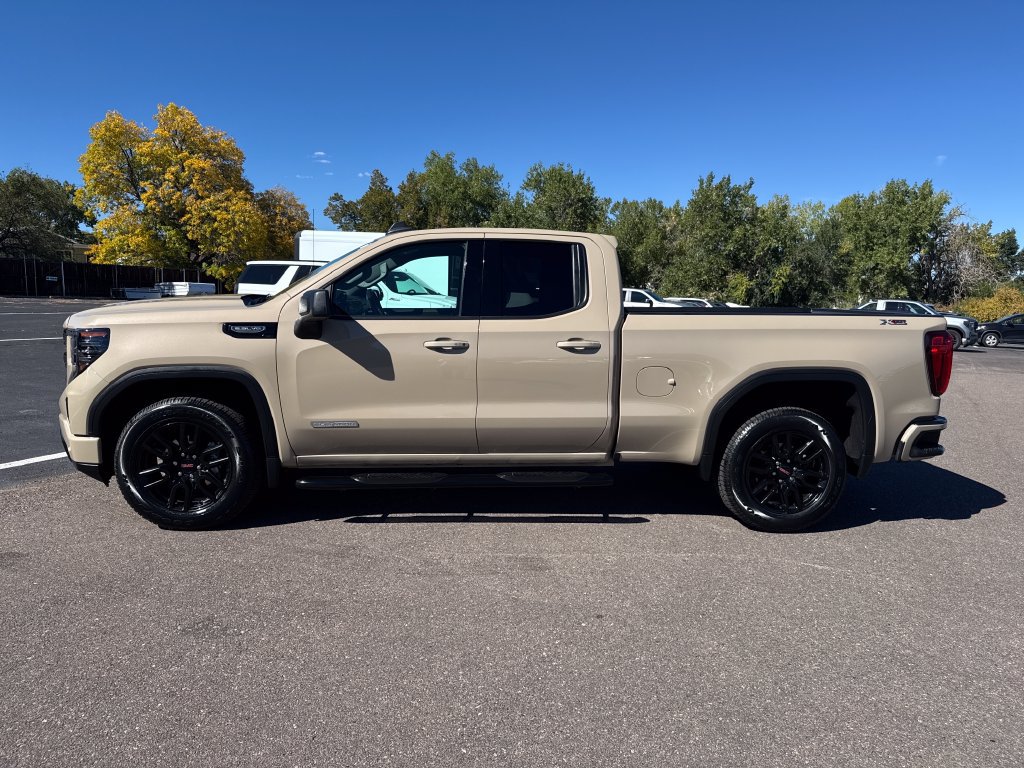 Used 2023 GMC Sierra 1500 Elevation AWD/4WD image 2