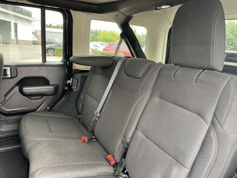 Used 2022 Jeep Wrangler Unlimited Sport AWD/4WD image 14