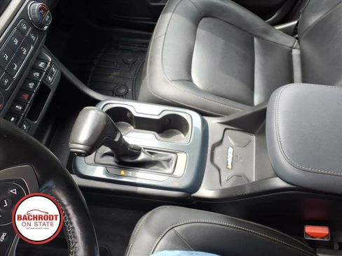 Used 2019 Chevrolet Colorado Z71 AWD/4WD image 16