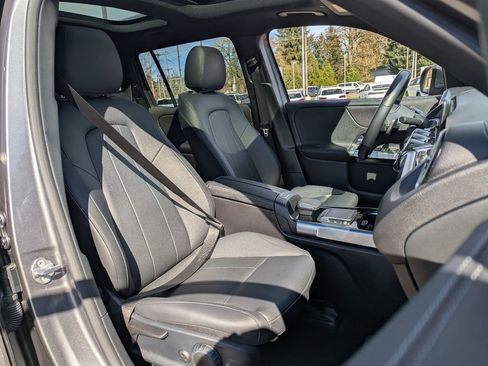 Used 2022 Mercedes-Benz EQB 350 4MATIC image 35