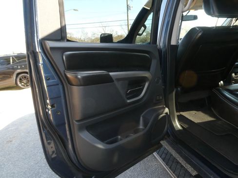 Used 2015 Nissan Titan PRO-4X w/ Pro-4x Luxury Package image 28