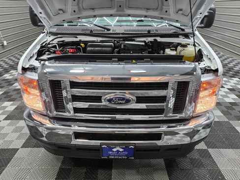 Used 2021 Ford E-450 and Econoline 450 Super Duty w/ Power Windows & Locks Group RWD image 29