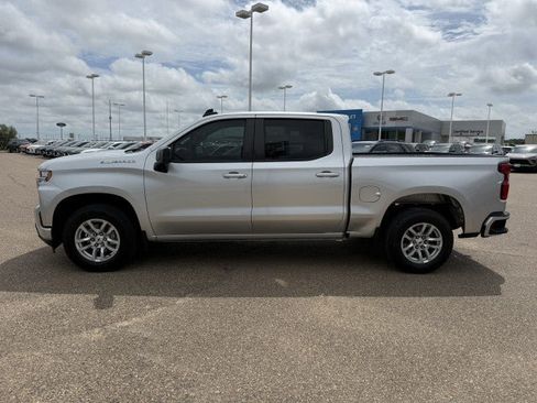 Used 2022 Chevrolet Silverado 1500 RST RWD image 6