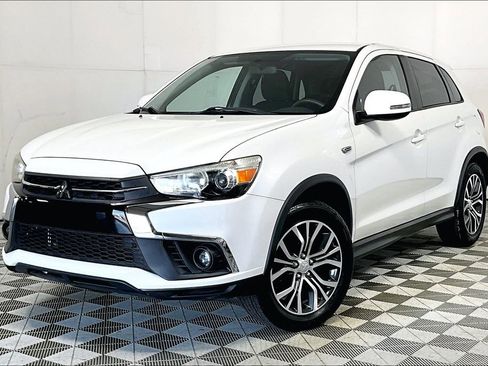 Used 2019 Mitsubishi Outlander Sport LE image 2