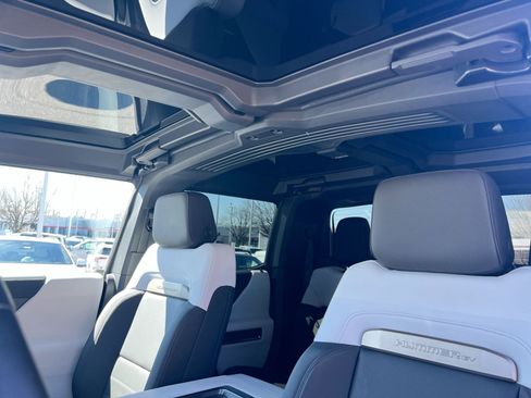 Used 2024 GMC Hummer EV 3X image 22