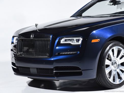 Used 2016 Rolls-Royce Dawn image 25
