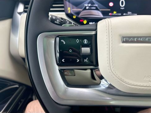 New 2026 Land Rover Range Rover SE image 12