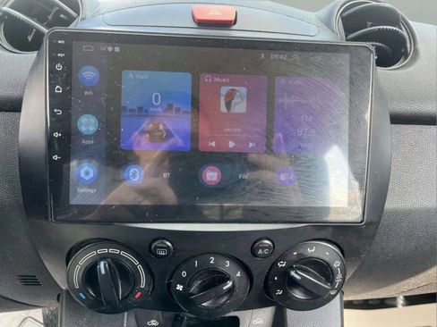 Used 2011 MAZDA MAZDA2 Sport image 15