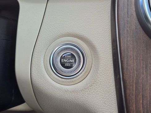 Used 2022 Mercedes-Benz GLC 300 4MATIC image 22