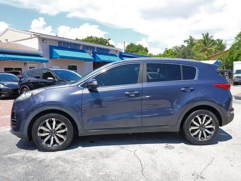 Used 2018 Kia Sportage EX FWD image 2
