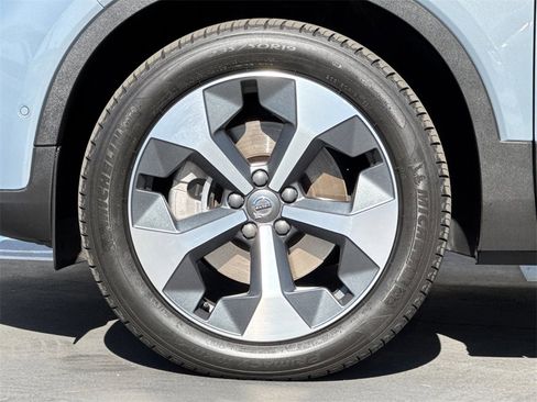 Certified 2023 Volvo XC40 B5 Ultimate image 25