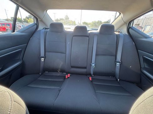 Used 2025 Nissan Altima 2.5 SV FWD image 38