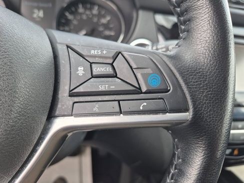 Used 2022 Nissan Rogue Sport SL image 19