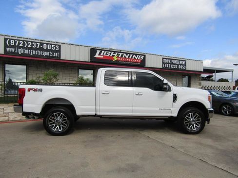 Used 2019 Ford F250 Lariat w/ Lariat Ultimate Package image 5