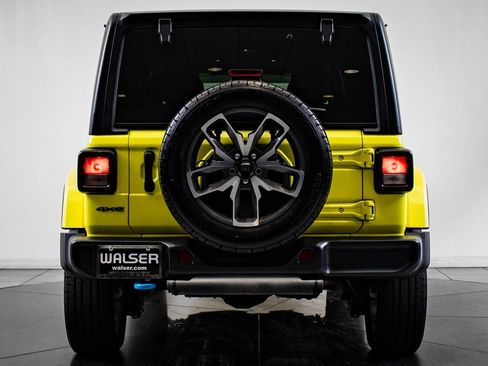 Used 2024 Jeep Wrangler Unlimited w/ LED Headlamp & Fog Lamp Group image 10