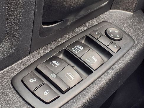 Used 2016 RAM 2500 Tradesman w/ Chrome Appearance Group image 10