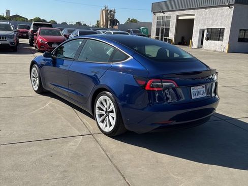 Used 2021 Tesla Model 3 Standard Range Plus RWD image 4