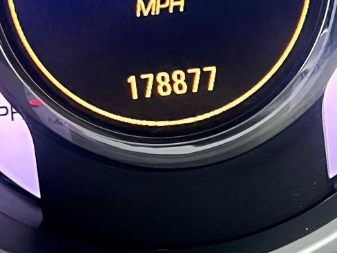 Used 2011 Cadillac SRX 2WD image 20