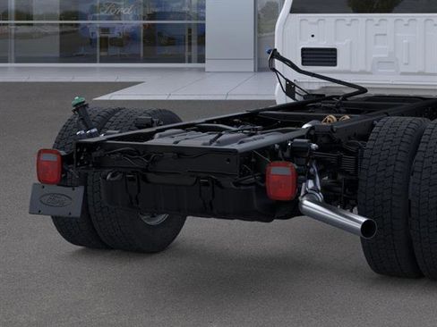 New 2026 Ford F550 4x4 Supercab Super Duty image 21