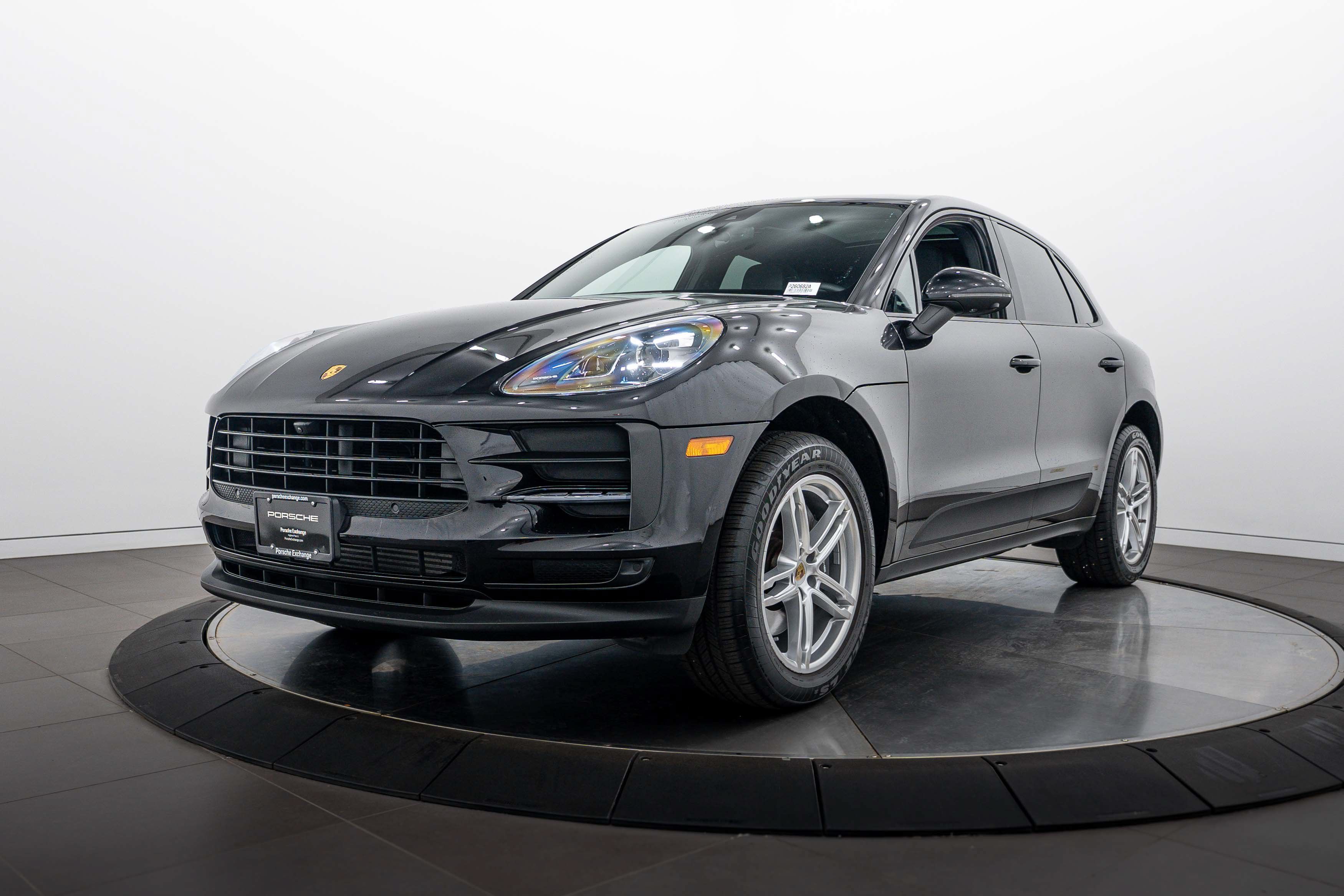 Certified 2021 Porsche Macan AWD/4WD image 1