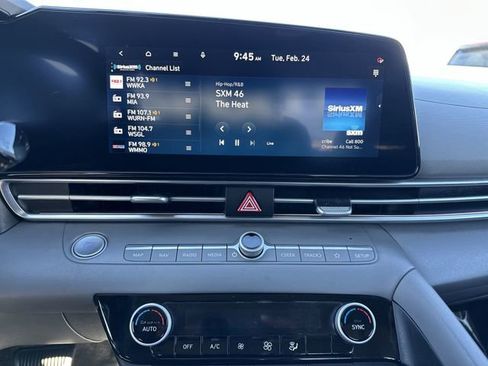 Used 2023 Nissan Rogue SV image 25