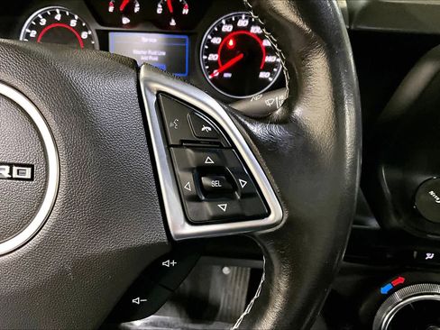 Used 2020 Chevrolet Camaro LT image 19