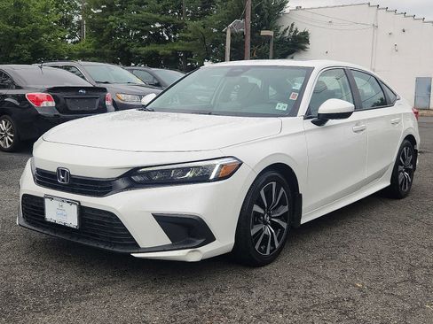 Certified 2024 Honda Civic EX image 3