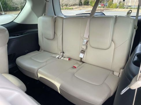Used 2023 Nissan Armada SL w/ Captain's Chairs Package RWD image 11