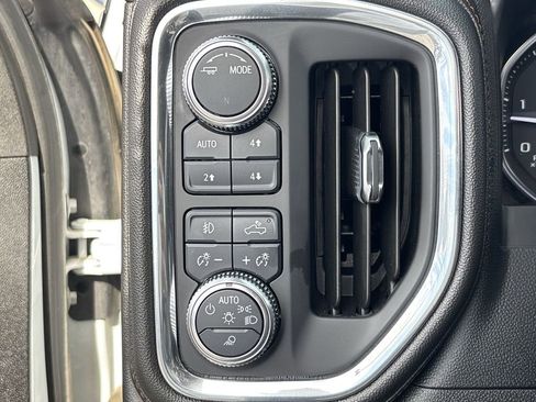 Used 2021 GMC Sierra 3500 AT4 w/ AT4 Preferred Package image 18