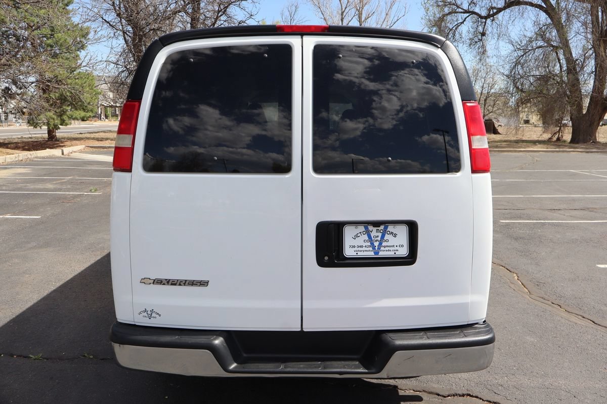 Used 2017 Chevrolet Express 3500 LT RWD image 6