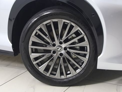 Used 2023 Lexus RZ 450e Premium AWD/4WD image 16