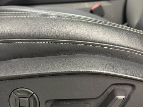 Used 2022 Audi Q8 Premium Plus w/ Premium Plus Package AWD/4WD image 21