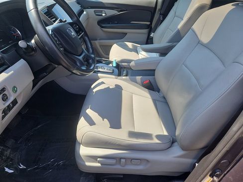 Used 2019 Honda Pilot Touring image 32
