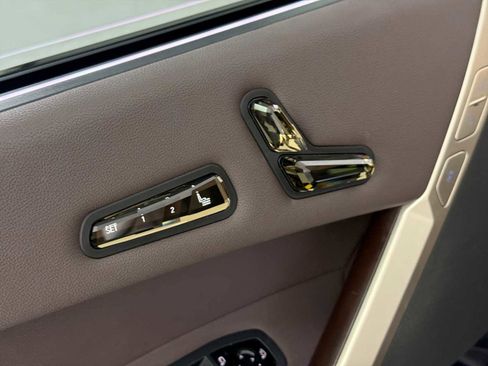 Certified 2023 BMW iX xDrive50 w/ Premium Package AWD/4WD image 13