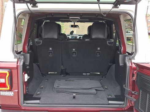 Used 2021 Jeep Wrangler Islander image 28