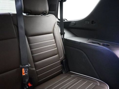 Used 2025 GMC Yukon Denali Ultimate AWD/4WD image 26