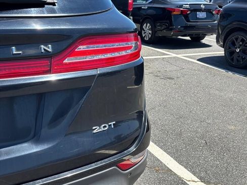 Used 2017 Lincoln MKC Reserve FWD image 12