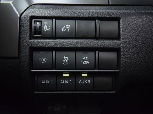 Used 2024 Toyota Tacoma TRD Off-Road w/ TRD Off Road Upgrade Package AWD/4WD image 44
