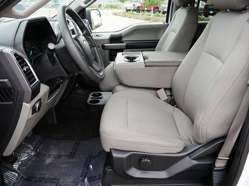 Used 2016 Ford F150 XLT AWD/4WD image 11