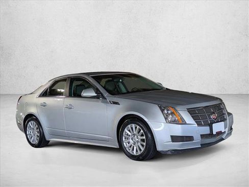 Used 2010 Cadillac CTS Luxury image 3