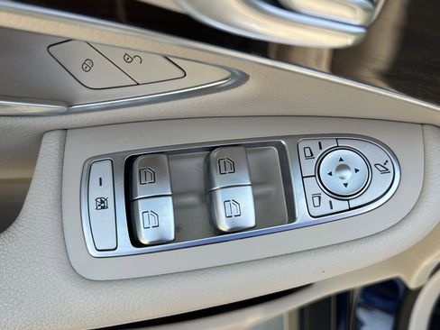 Used 2019 Mercedes-Benz GLC 300 image 15