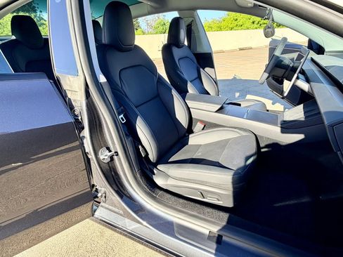 Used 2025 Tesla Model 3 Long Range RWD image 31