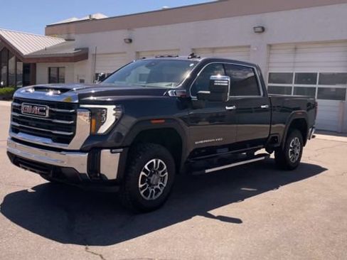 Used 2024 GMC Sierra 2500 SLT w/ SLT Convenience Package AWD/4WD image 5